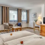 Alte Post Hotel 4*