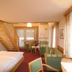 Alte Post 4*